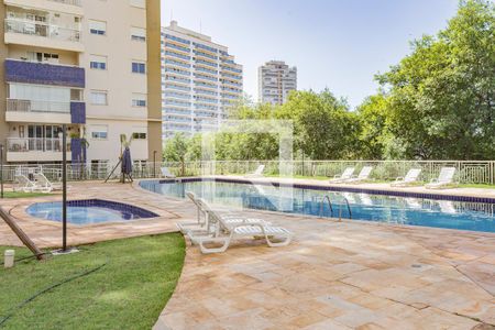 Apartamento à venda com 93m², 3 quartos e 2 vagas Apartamento à venda com 93m², 3 quartos e 2 vagasÁrea comum - Piscina
