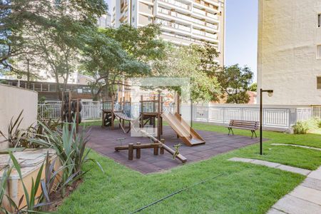 Apartamento à venda com 93m², 3 quartos e 2 vagas Apartamento à venda com 93m², 3 quartos e 2 vagasÁrea Comum - Playground