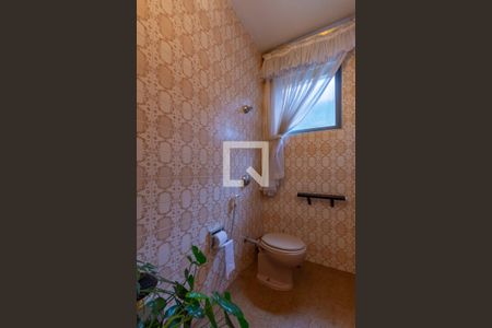 Casa à venda com 641m², 5 quartos e 10 vagasBanheiro Social