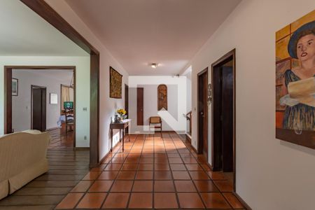 Casa à venda com 641m², 5 quartos e 10 vagasEntrada