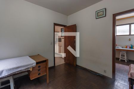 Casa à venda com 641m², 5 quartos e 10 vagasQuarto de Serviço 1