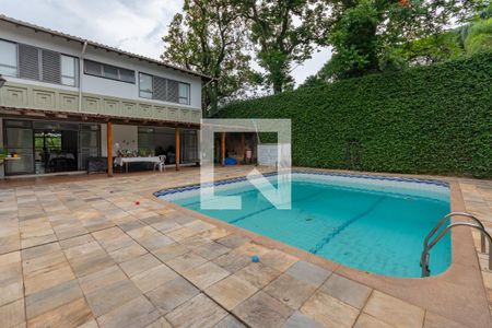 Casa à venda com 641m², 5 quartos e 10 vagasPiscina
