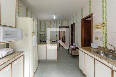Casa à venda com 641m², 5 quartos e 10 vagasCozinha