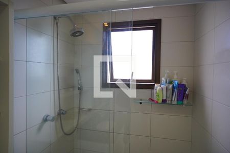 Banheiro da Suíte de apartamento à venda com 3 quartos, 99m² em Passo D’areia, Porto Alegre