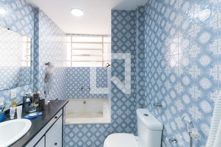 Apartamento à venda com 217m², 3 quartos e 1 vagaBanheiro da Suíte