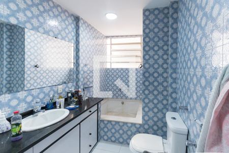 Apartamento à venda com 217m², 3 quartos e 1 vagaBanheiro da Suíte