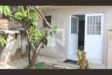 Fachada de casa para alugar com 2 quartos, 60m² em Parque Peruche, São Paulo