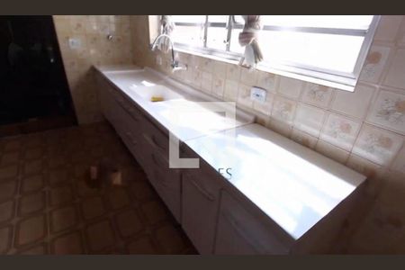 Casa à venda com 300m², 3 quartos e 4 vagas