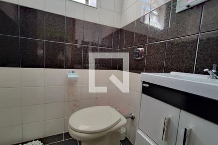 Casa para alugar com 299m², 4 quartos e 6 vagasBanheiro Social