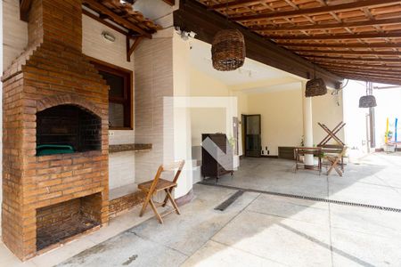 Apartamento para alugar com 63m², 2 quartos e sem vagaÁrea comum - Churrasqueira