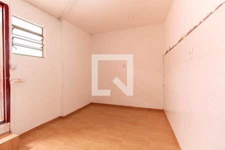 Quarto 2 de casa para alugar com 2 quartos, 90m² em Vila Invernada, São Paulo