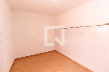 Quarto 2 de casa para alugar com 2 quartos, 90m² em Vila Invernada, São Paulo