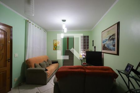 Sala de casa à venda com 5 quartos, 240m² em Vila Vitorio Mazzei, São Paulo
