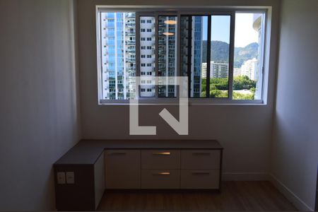 Suíte  de apartamento para alugar com 2 quartos, 84m² em Camorim, Rio de Janeiro