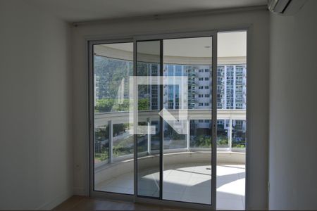 Quarto  de apartamento para alugar com 2 quartos, 85m² em Camorim, Rio de Janeiro