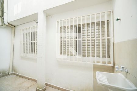 Vista da sala de casa de condomínio para alugar com 2 quartos, 65m² em Vila Esperança, São Paulo