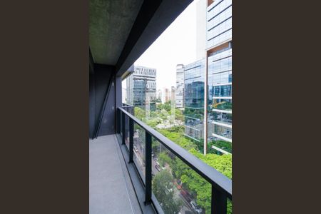 Studio à venda com 34m², 1 quarto e sem vaga Studio à venda com 34m², 1 quarto e sem vagaVaranda