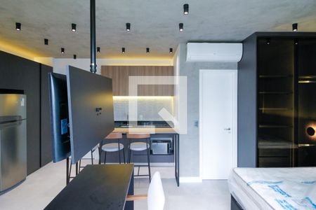 Studio à venda com 34m², 1 quarto e sem vaga Studio à venda com 34m², 1 quarto e sem vagaSala/Quarto