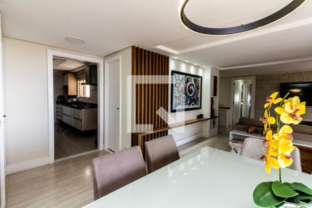 Sala de apartamento para alugar com 3 quartos, 136m² em Jardim Olympia, São Paulo