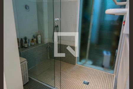 Apartamento à venda com 115m², 2 quartos e 1 vagaBanheiro da Suíte