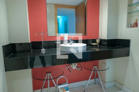 Apartamento à venda com 115m², 2 quartos e 1 vagaLavabo