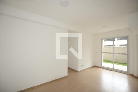 Sala de apartamento para alugar com 3 quartos, 114m² em Marechal Hermes, Rio de Janeiro