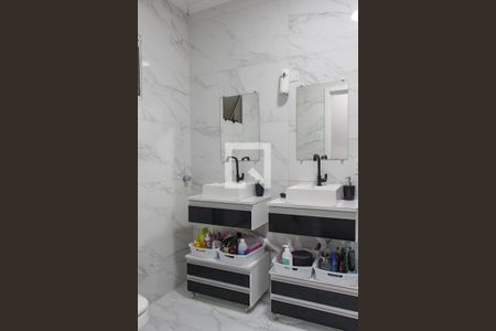 Apartamento à venda com 84m², 3 quartos e sem vaga Apartamento à venda com 84m², 3 quartos e sem vagaBanheiro