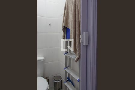 Apartamento à venda com 84m², 3 quartos e sem vaga Apartamento à venda com 84m², 3 quartos e sem vagaBanheiro de serviço