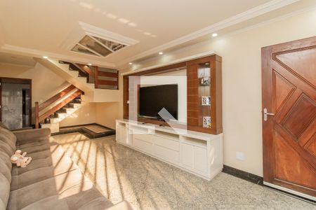 Casa à venda com 224m², 3 quartos e 3 vagas Casa à venda com 224m², 3 quartos e 3 vagasSala