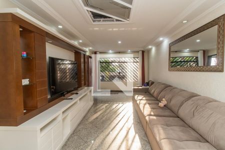 Casa à venda com 224m², 3 quartos e 3 vagas Casa à venda com 224m², 3 quartos e 3 vagasSala