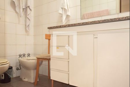 Apartamento à venda com 136m², 3 quartos e 2 vagasBanheiro da Suíte