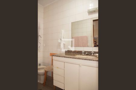 Apartamento à venda com 136m², 3 quartos e 2 vagasBanheiro da Suíte