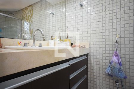 Apartamento à venda com 160m², 3 quartos e 2 vagasBanheiro Suíte 2