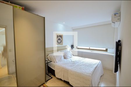 Apartamento à venda com 215m², 2 quartos e 2 vagasSuíte 1