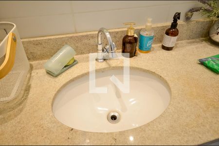 Apartamento à venda com 215m², 2 quartos e 2 vagasBanheiro da Suíte 2