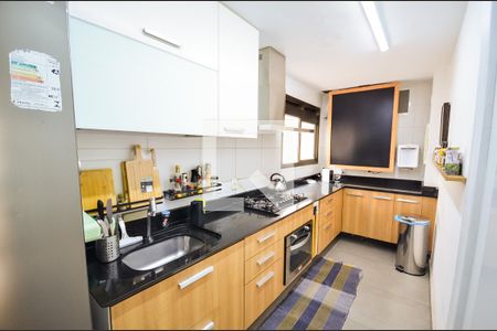 Apartamento à venda com 215m², 2 quartos e 2 vagasCozinha