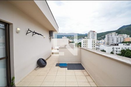 Apartamento à venda com 215m², 2 quartos e 2 vagasTerraço