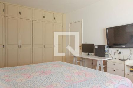 Casa à venda com 200m², 3 quartos e 2 vagasSuíte