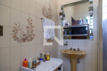 Casa à venda com 180m², 3 quartos e 2 vagasBanheiro