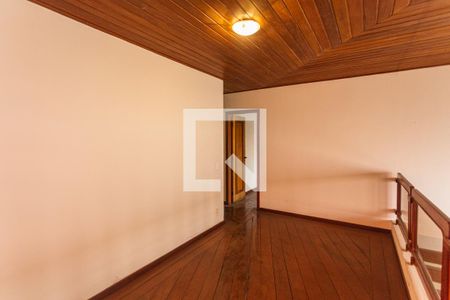 Sala 2 de casa para alugar com 8 quartos, 640m² em Santa Tereza, Belo Horizonte