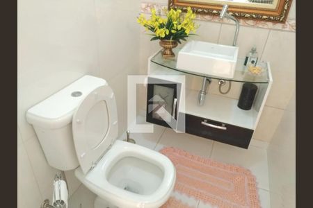 Casa à venda com 155m², 3 quartos e 3 vagas