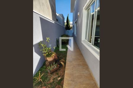 Casa à venda com 284m², 3 quartos e 4 vagas