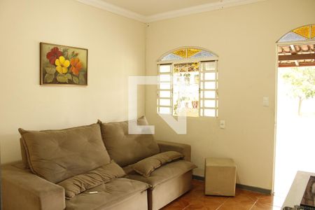 Sala de casa à venda com 5 quartos, 550m² em Colonial, Contagem