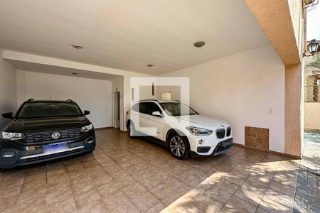 Casa à venda com 420m², 4 quartos e 4 vagasGaragem