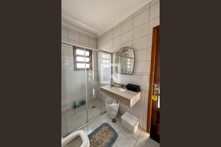 Casa à venda com 420m², 4 quartos e 4 vagasBanheiro 2