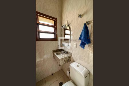 Casa à venda com 420m², 4 quartos e 4 vagasBanheiro 6