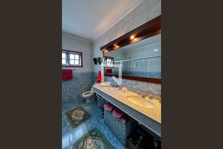 Casa à venda com 420m², 4 quartos e 4 vagasBanheiro 1