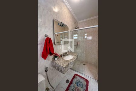 Casa à venda com 420m², 4 quartos e 4 vagasBanheiro 5