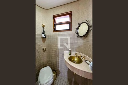 Casa à venda com 420m², 4 quartos e 4 vagasBanheiro 4