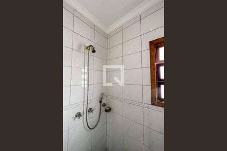 Casa à venda com 420m², 4 quartos e 4 vagasBanheiro 2